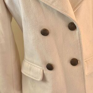 Kut from the Cloth White Wool
Blend Double Breasted Blazer